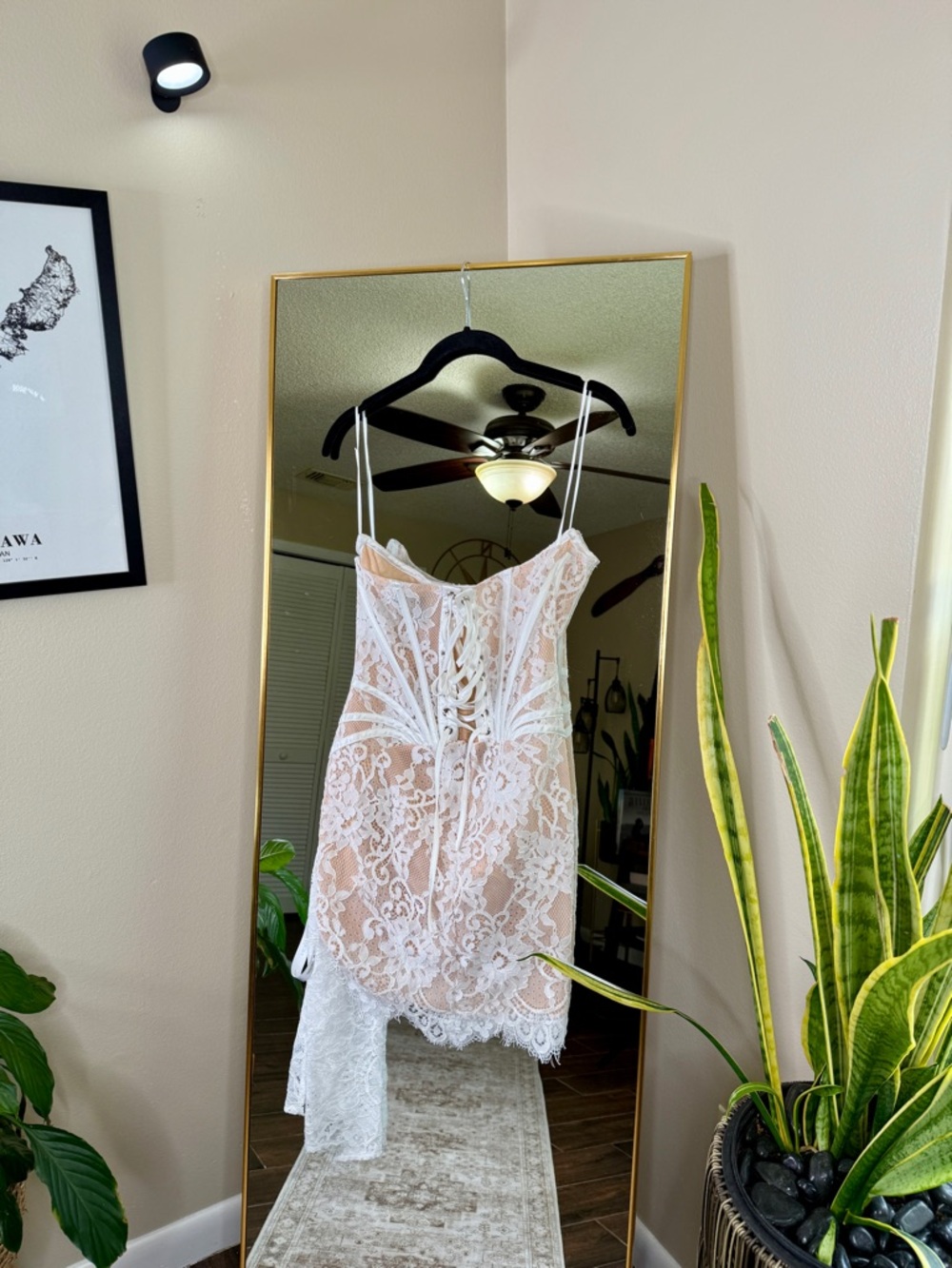 Heiress Beverly Hills WHITE LACE CORSET DRAPED MINI DRESS - Picture 7 of 8